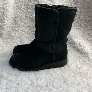 UGG Amie leather black suede sheepskin Wedge Wool Shearling lining SZ9